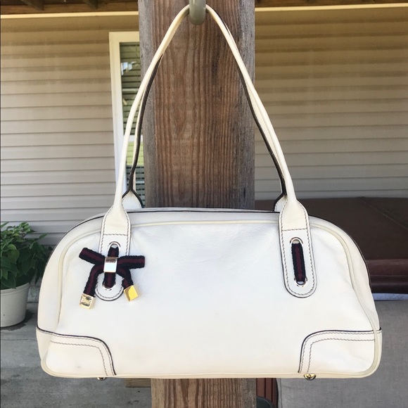 Gucci Handbags - Gucci Princy Boston cream handbag